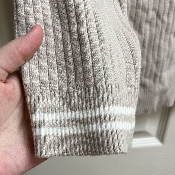 VTG Y2K Faded Glory Preppy Beige and White Collared V-Neck Knit Sweater SZ M - Picture 3 of 4